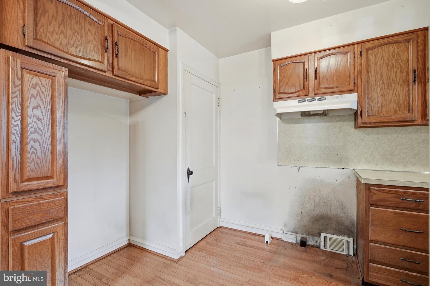 2715 Cowpath Rd Property Photo 17