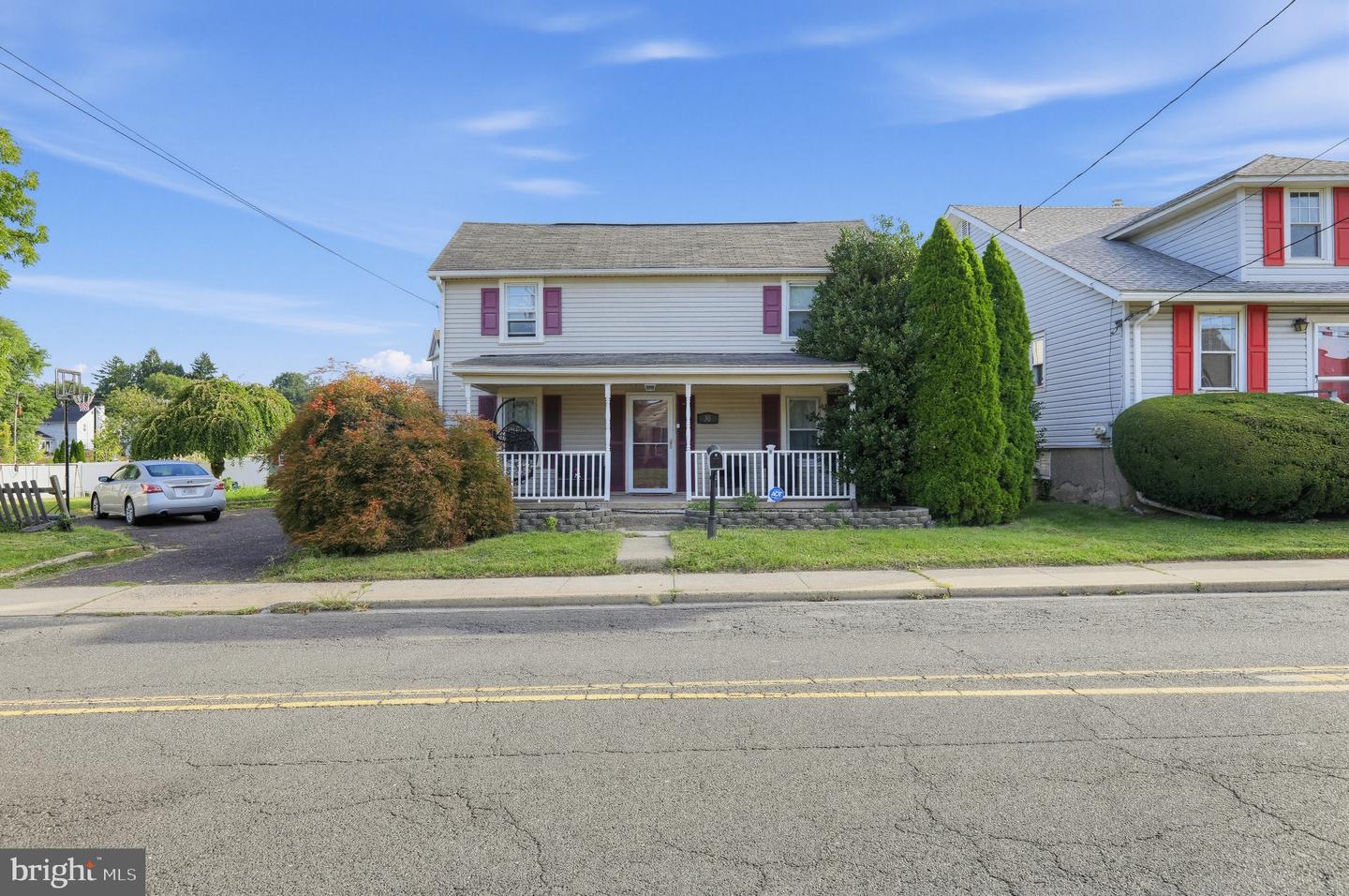 30 W Moreland Ave Property Photo 1