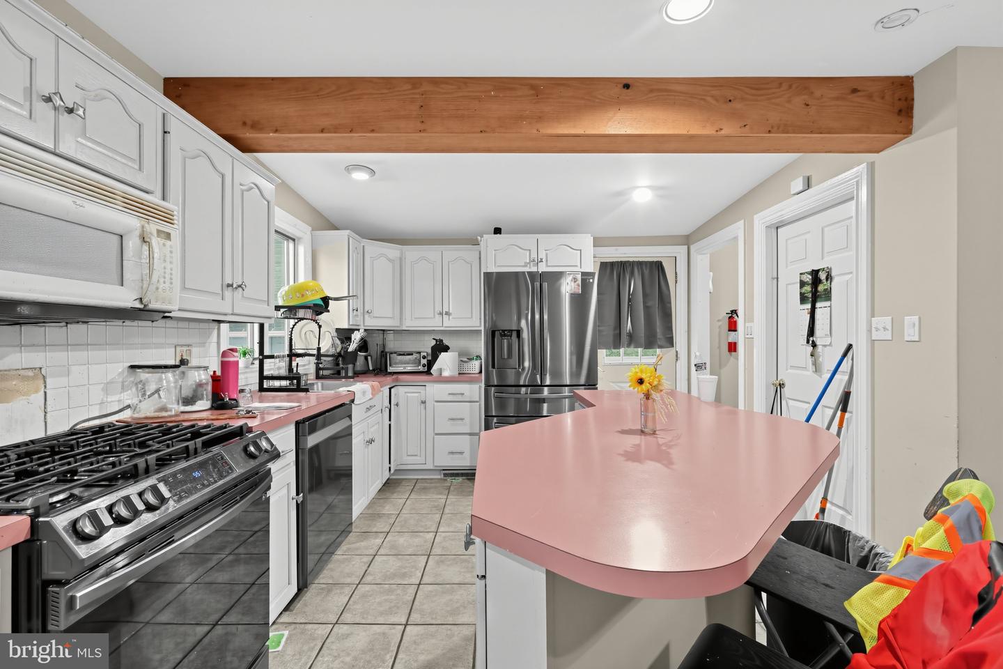 30 W Moreland Ave Property Photo 6