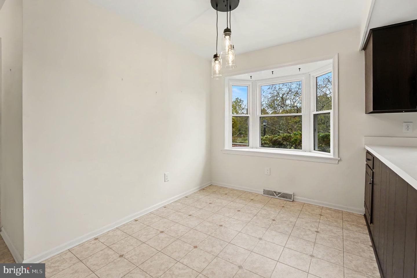 265 Township Line Rd Property Photo 25