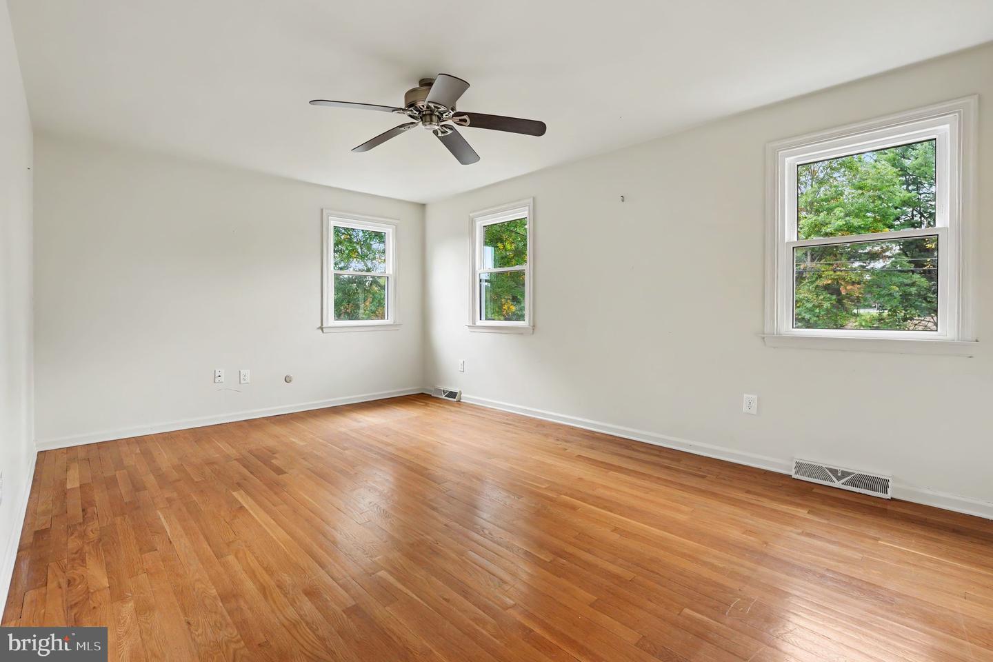 265 Township Line Rd Property Photo 42