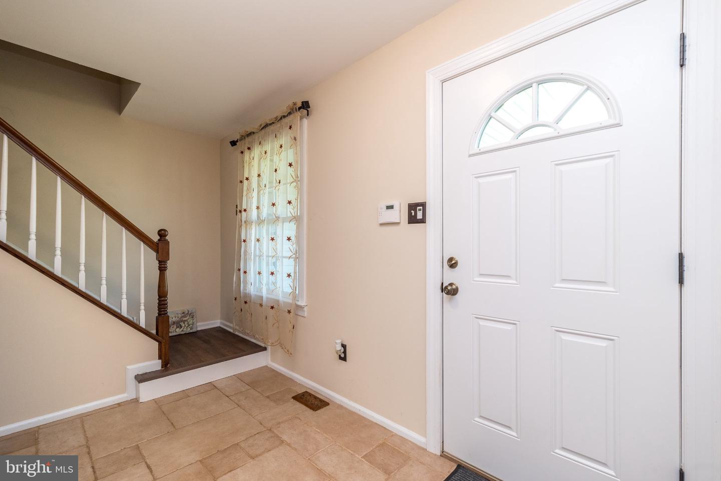 2049 Valley View Way Property Photo 5