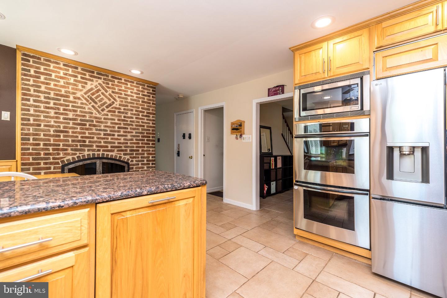 2049 Valley View Way Property Photo 15