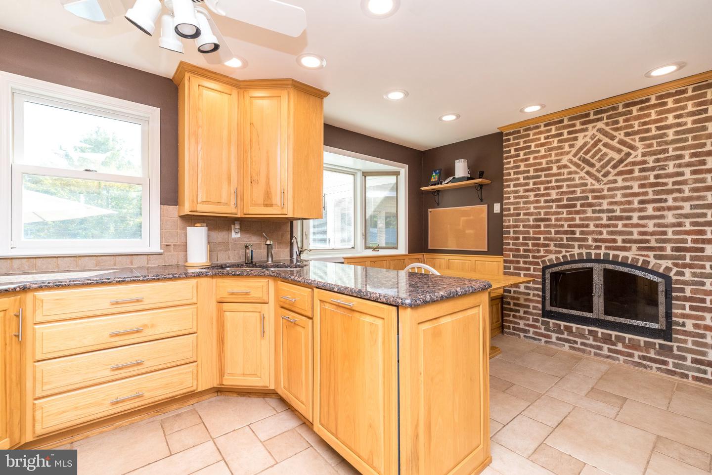 2049 Valley View Way Property Photo 17
