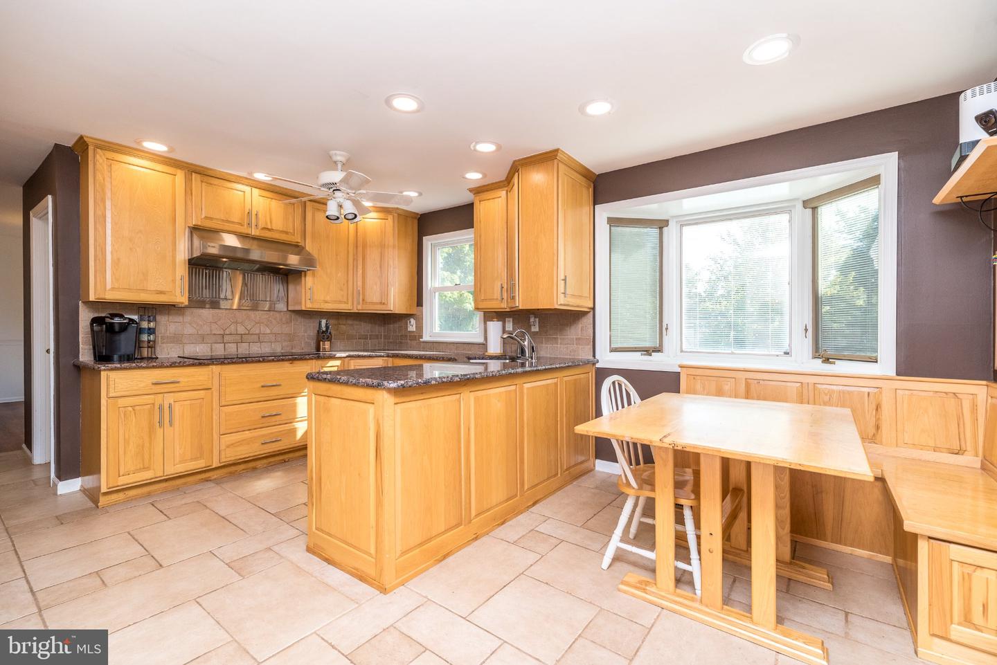 2049 Valley View Way Property Photo 19