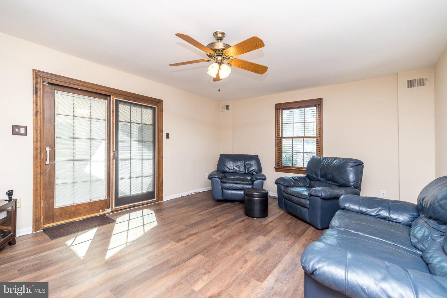 2049 Valley View Way Property Photo 22