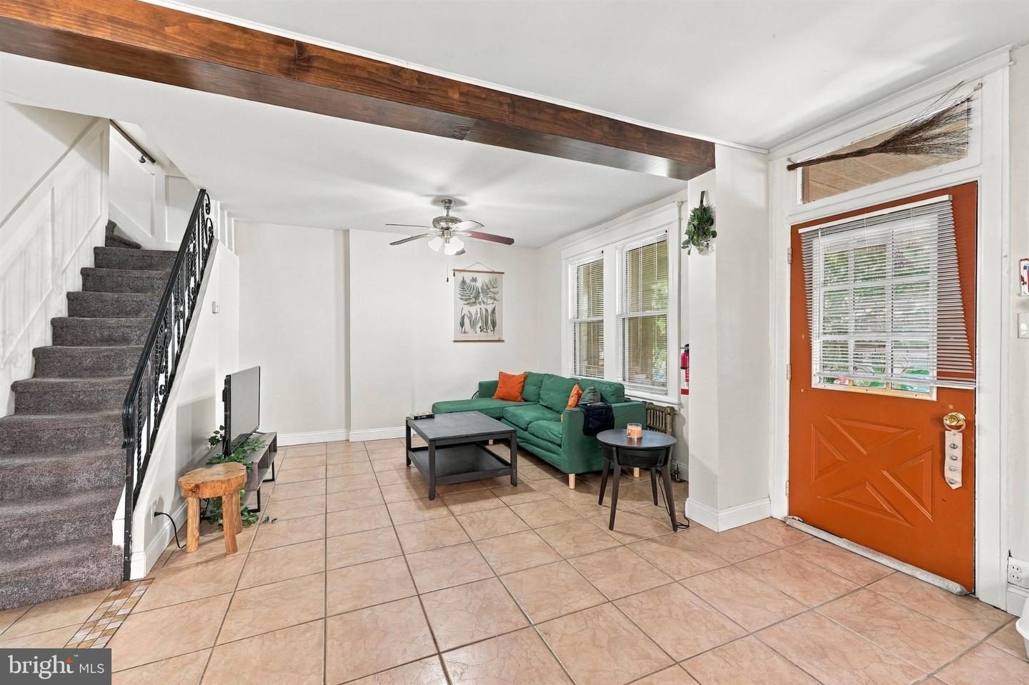 1424 Juniper St Property Photo 3