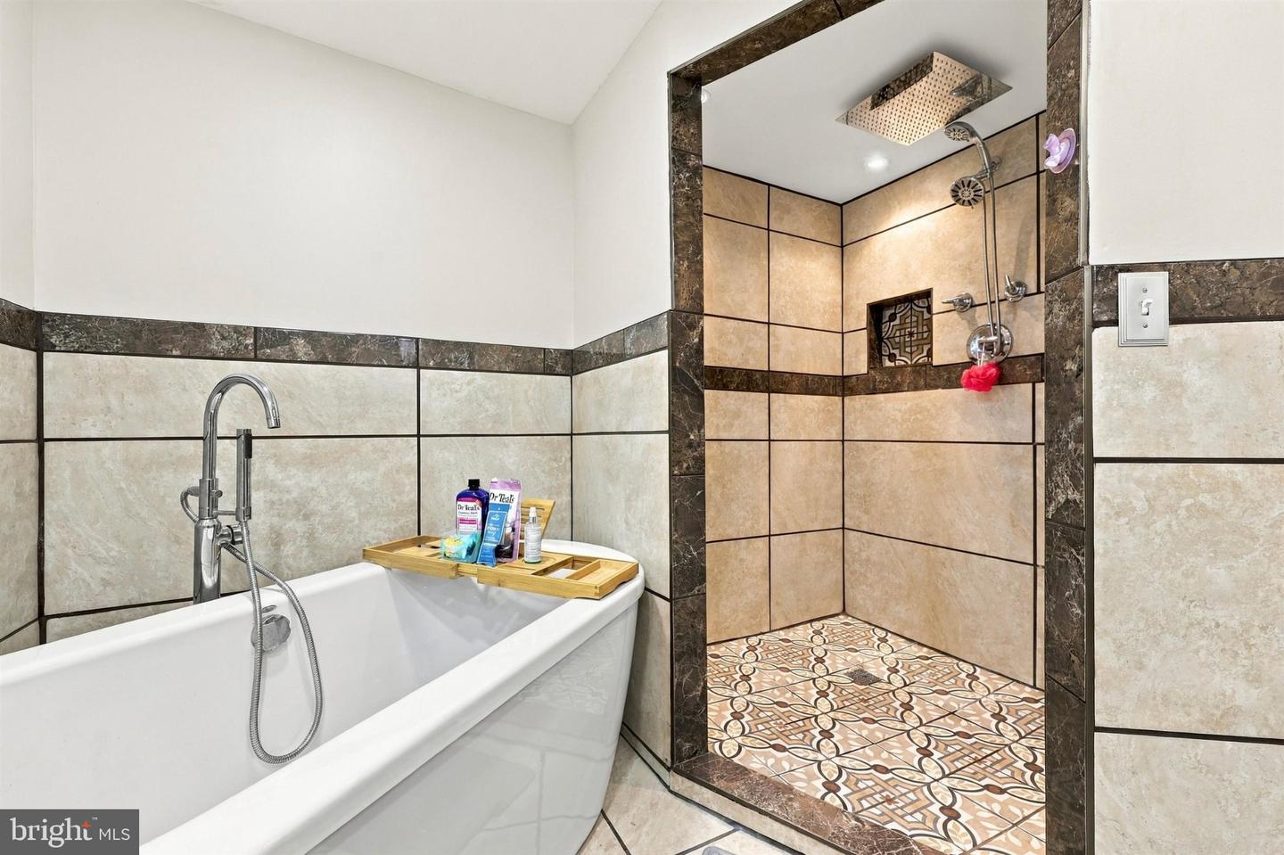 1424 Juniper St Property Photo 30