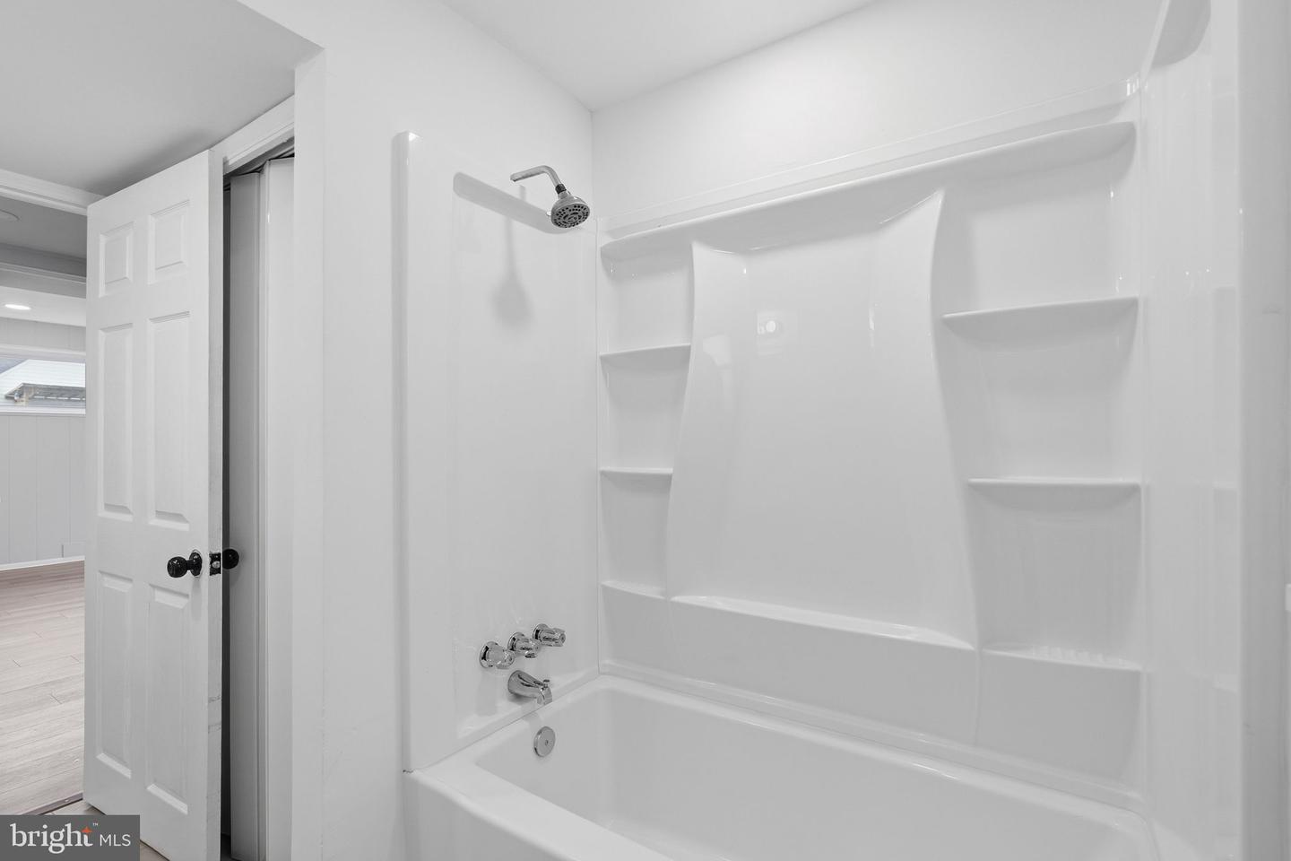 226 Oxford Cir Property Photo 16