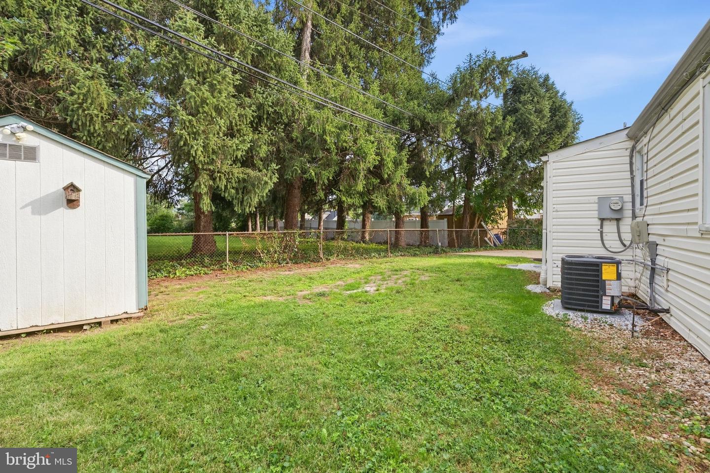 226 Oxford Cir Property Photo 24
