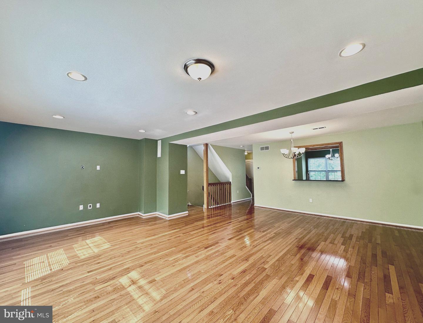 3409 Carriage Ct Property Photo 7