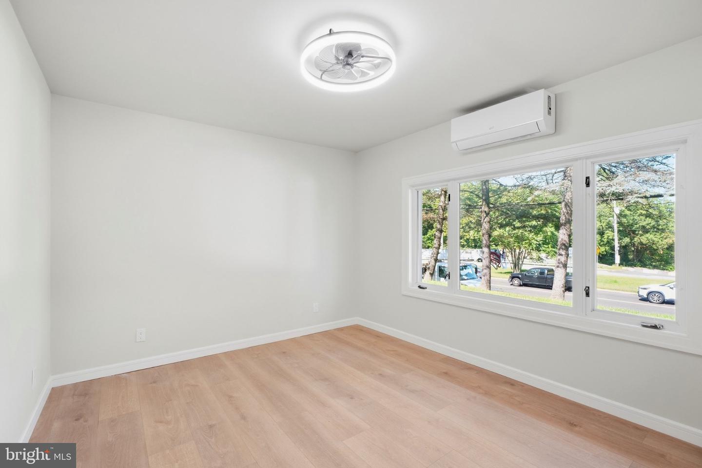 587 Moreland Rd Property Photo 36