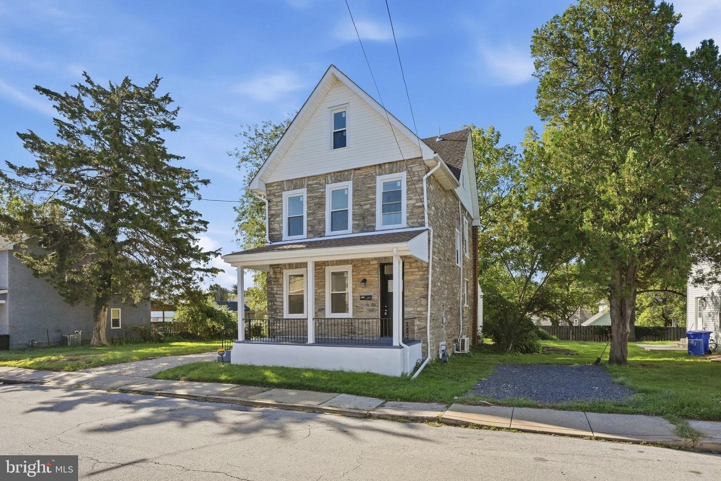 514 East Ave # Property Photo 1
