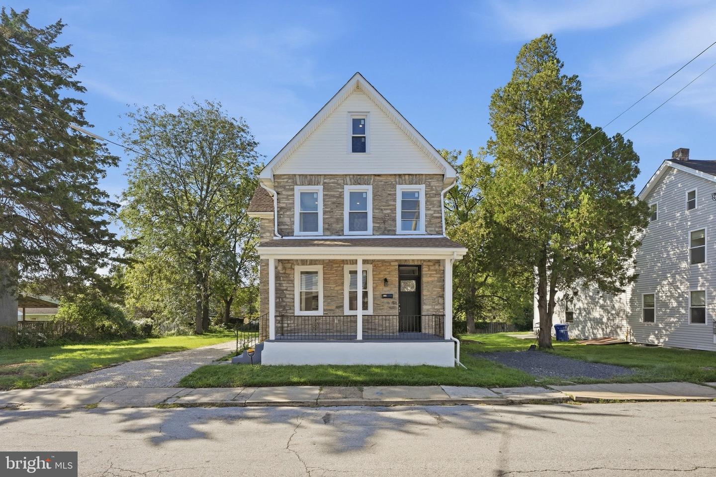 514 East Ave # Property Photo 2