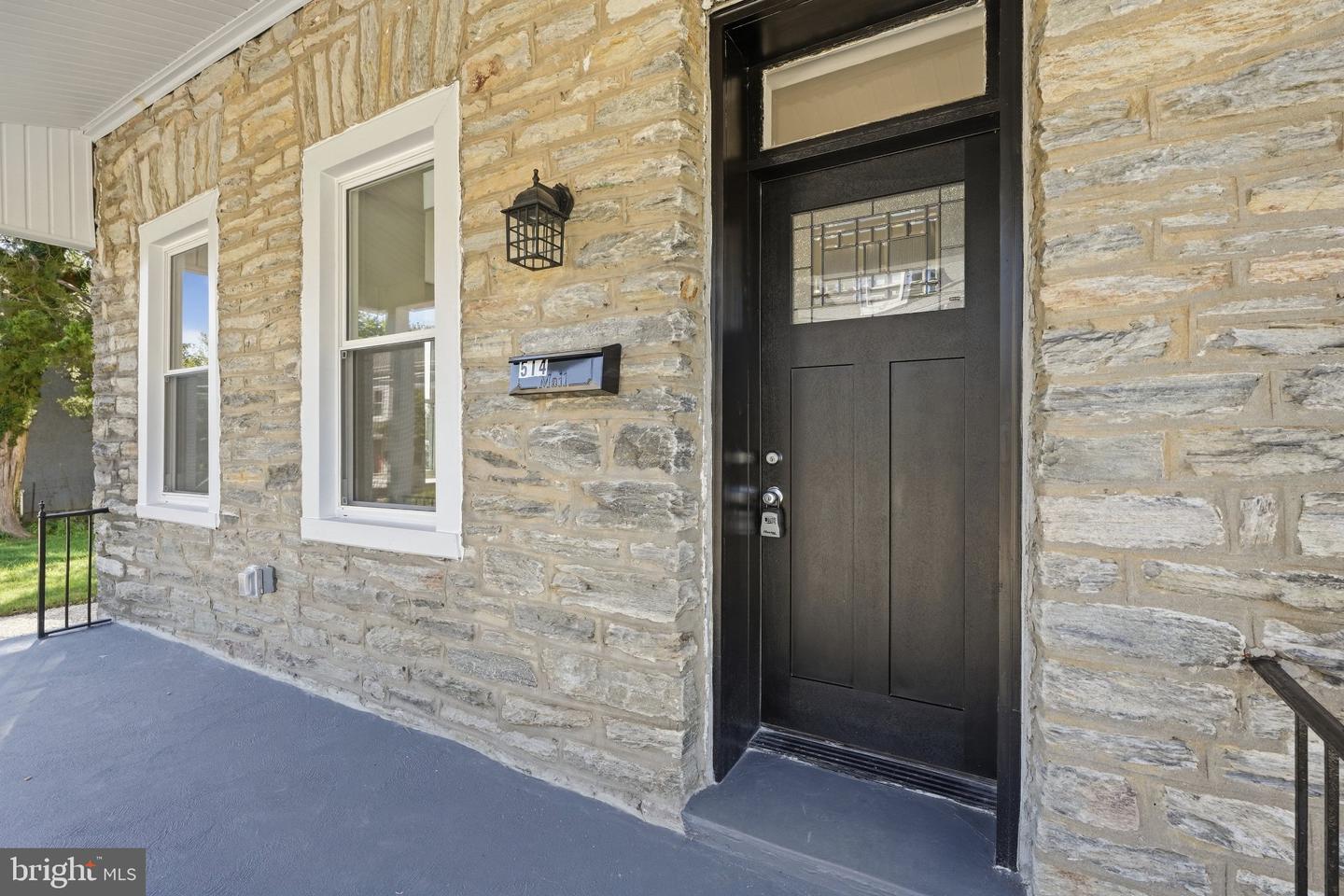 514 East Ave # Property Photo 4