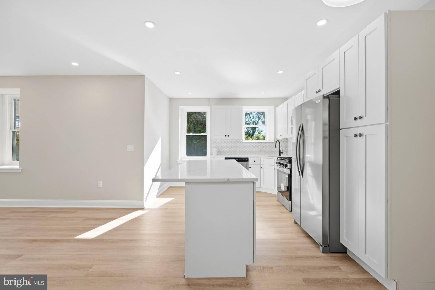 514 East Ave # Property Photo 11