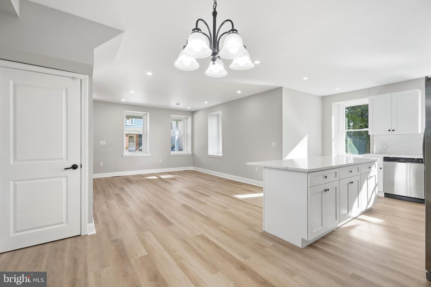 514 East Ave # Property Photo 17