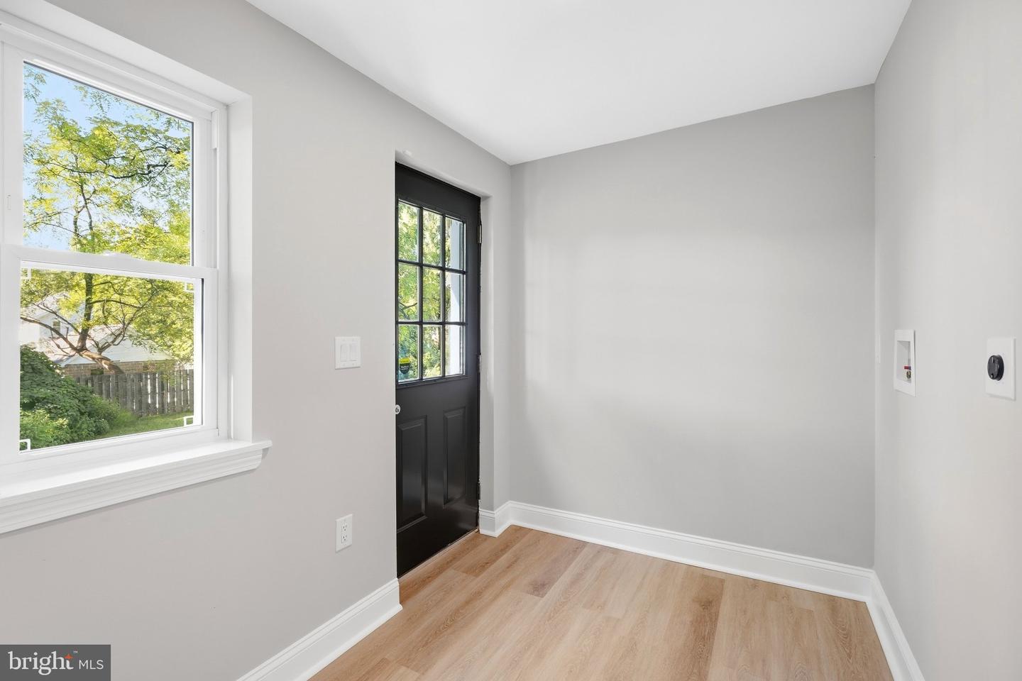 514 East Ave # Property Photo 26