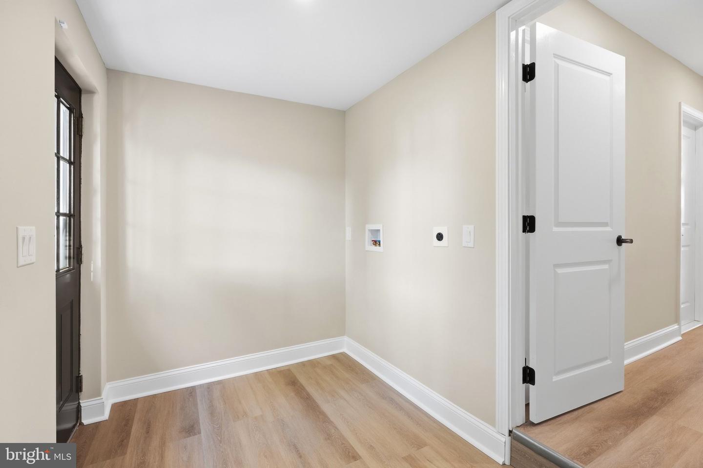 514 East Ave # Property Photo 27