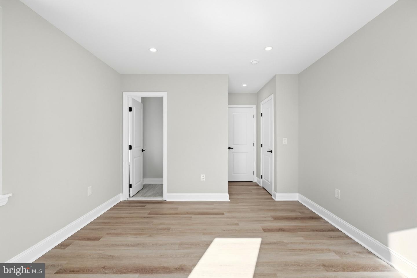 514 East Ave # Property Photo 39