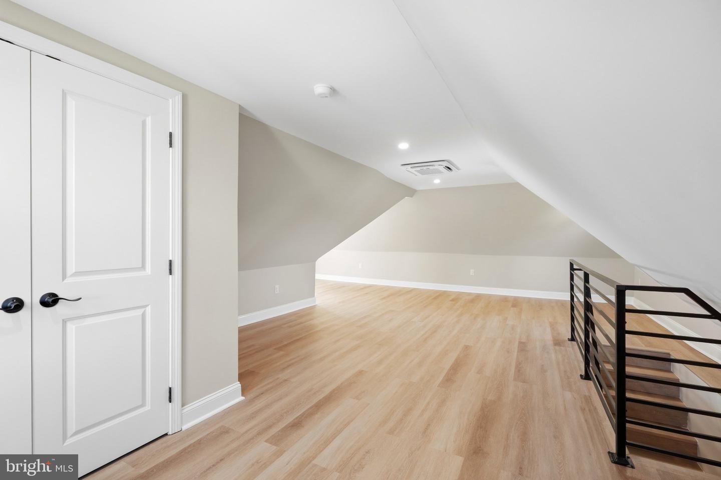 514 East Ave # Property Photo 45