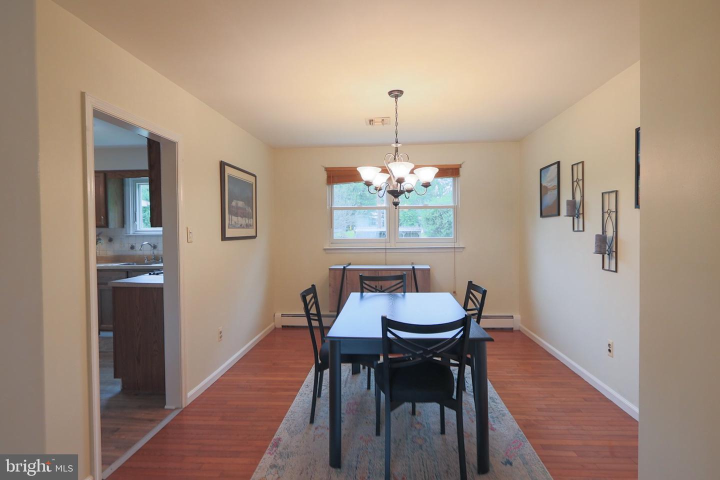 809 Hartley Pl Property Photo 6