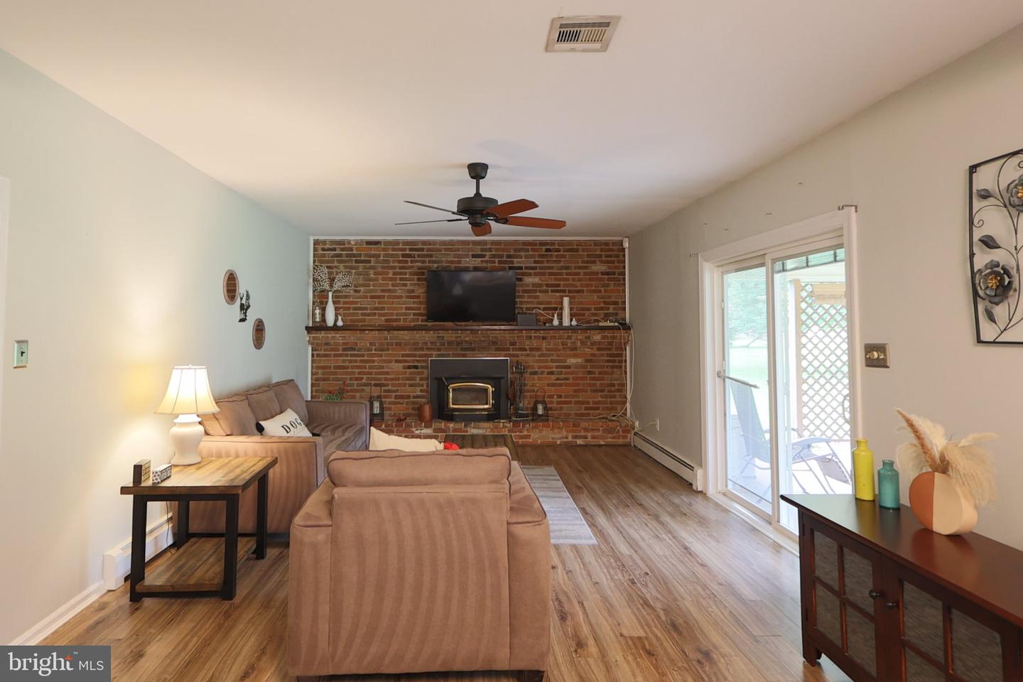 809 Hartley Pl Property Photo 24