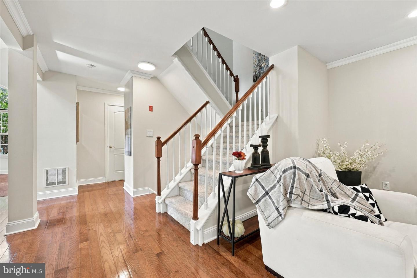 152 Canterbury Ln Property Photo 14