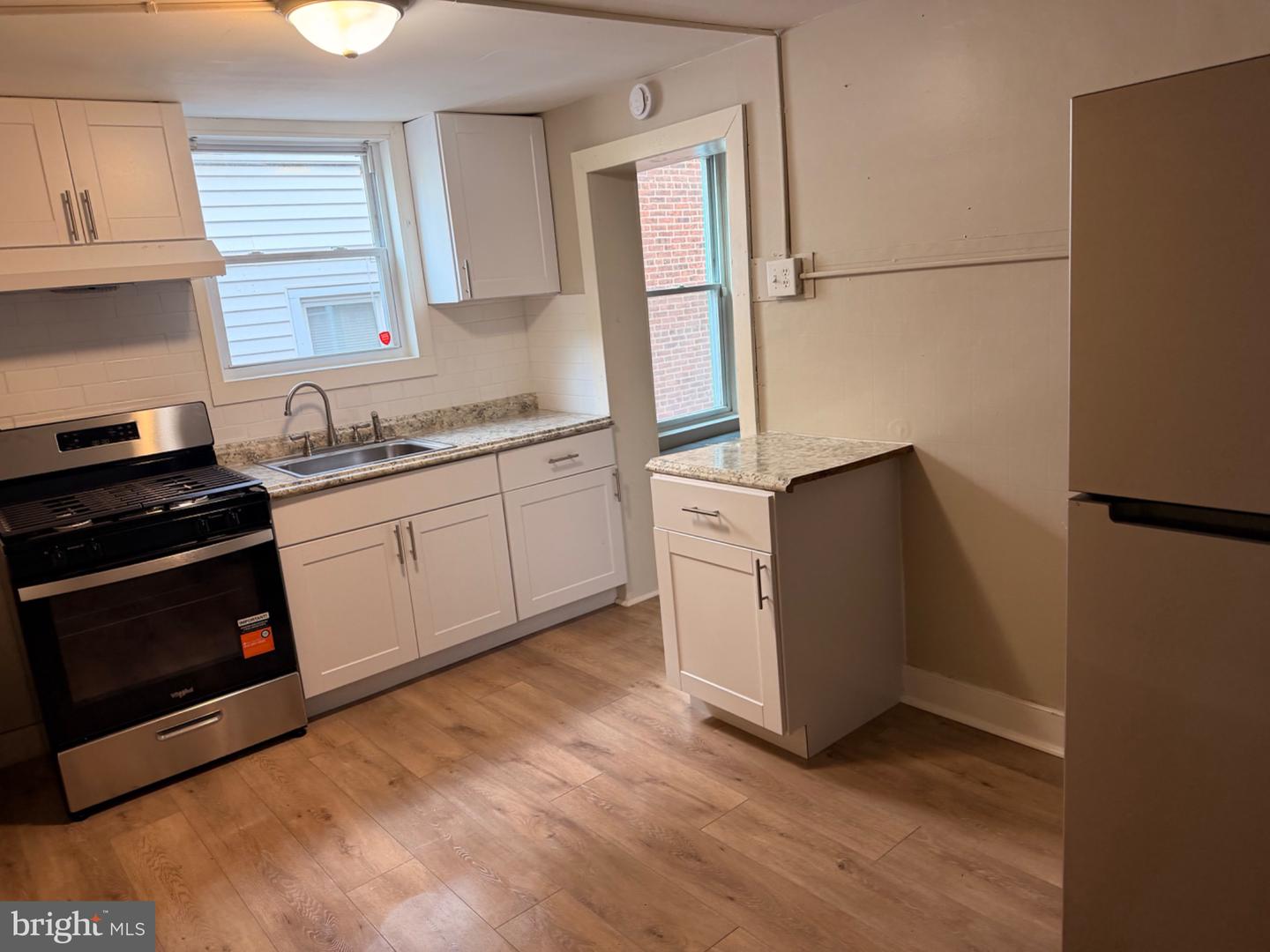 359-1/2 NEW ST Property Photo 1
