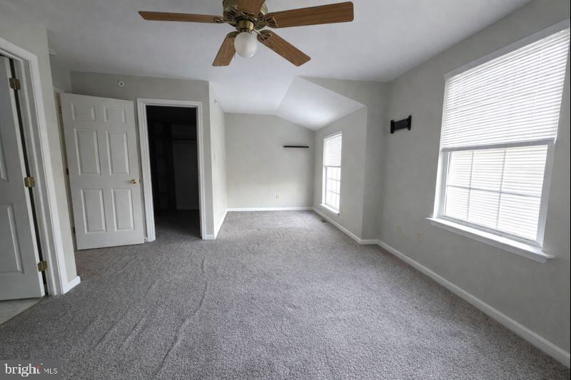 347 Glenn Rose Cir Property Photo 16