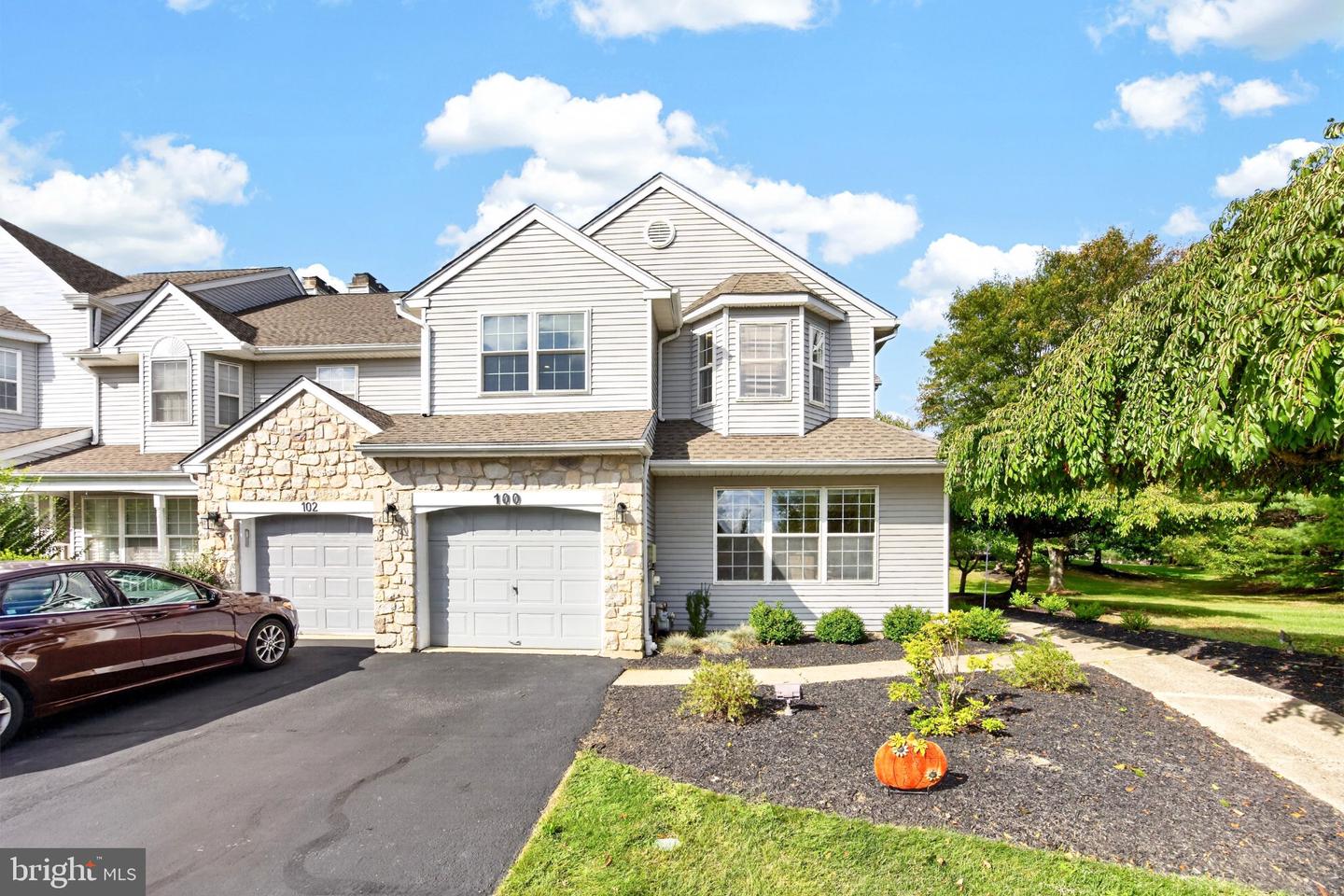 100 Steeplechase Dr # Property Photo 1