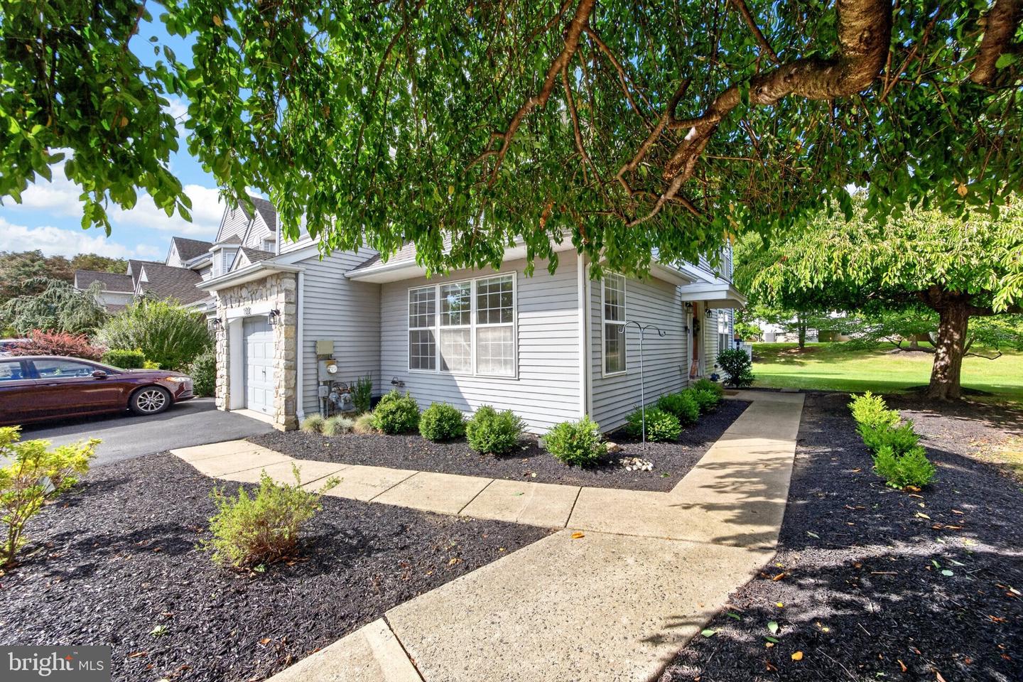 100 Steeplechase Dr # Property Photo 5