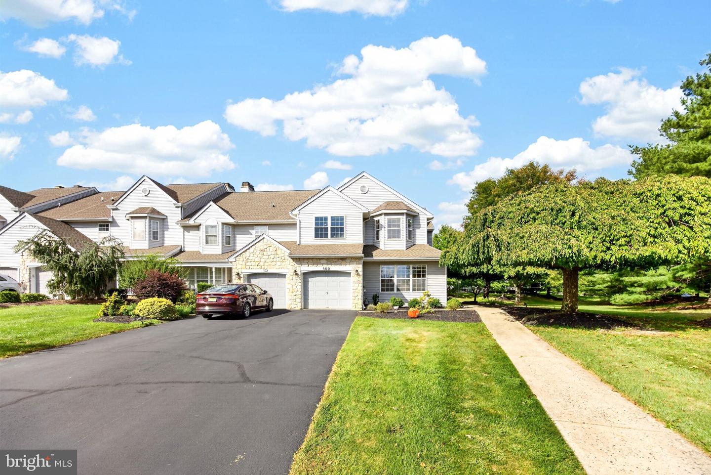 100 Steeplechase Dr # Property Photo 6