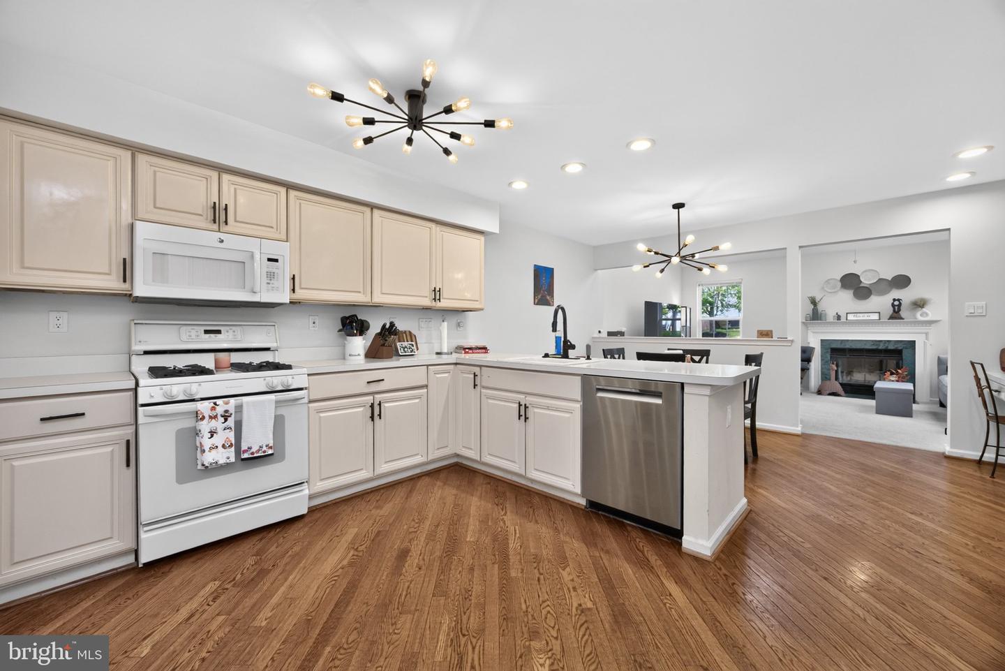 100 Steeplechase Dr # Property Photo 36