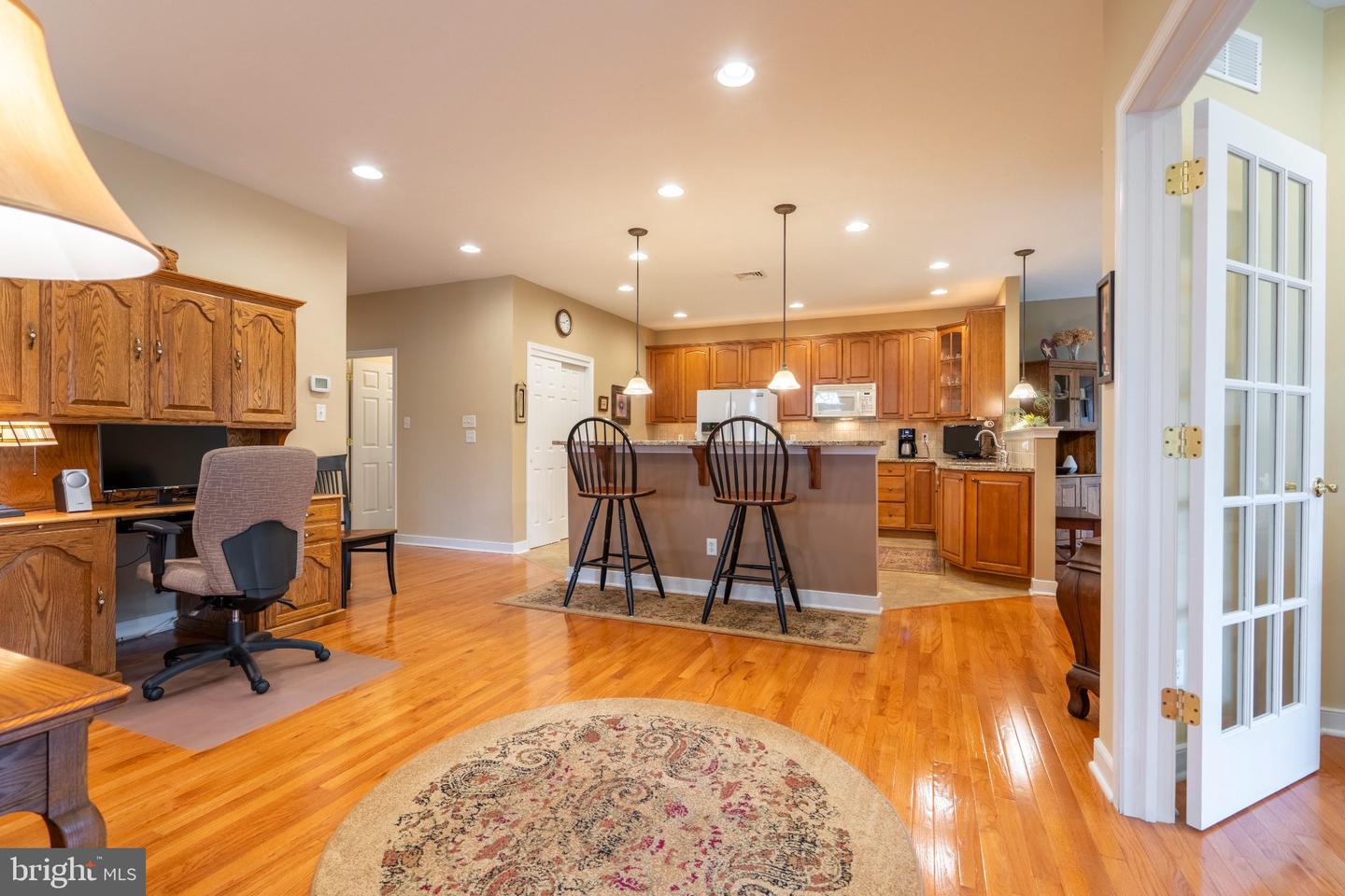 1075 Burgundy Cir Property Photo 14