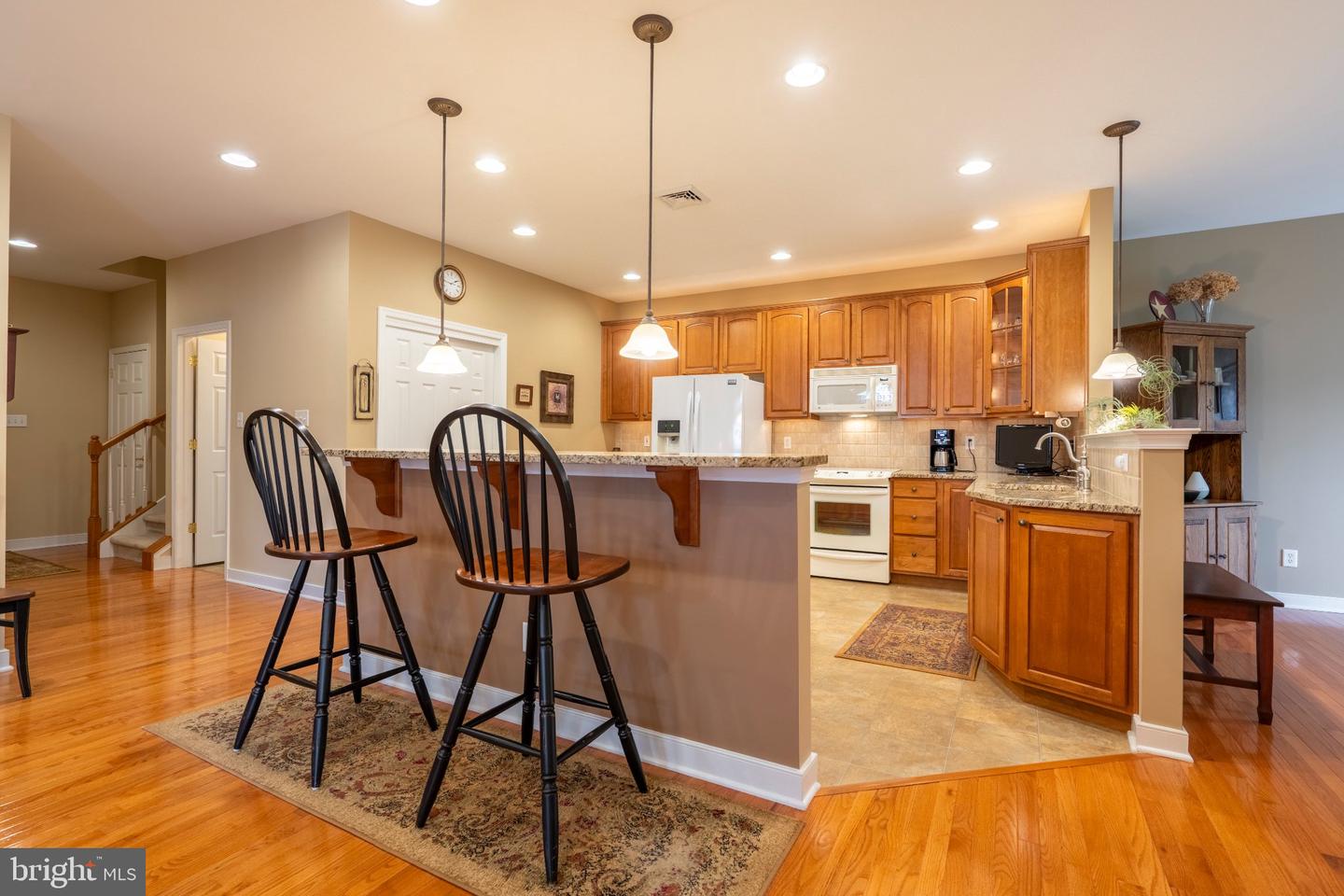 1075 Burgundy Cir Property Photo 25