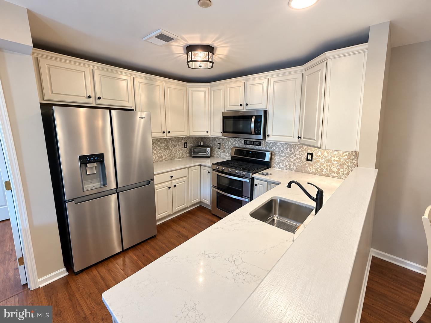 3930 Ashland Dr #232 Property Photo 7