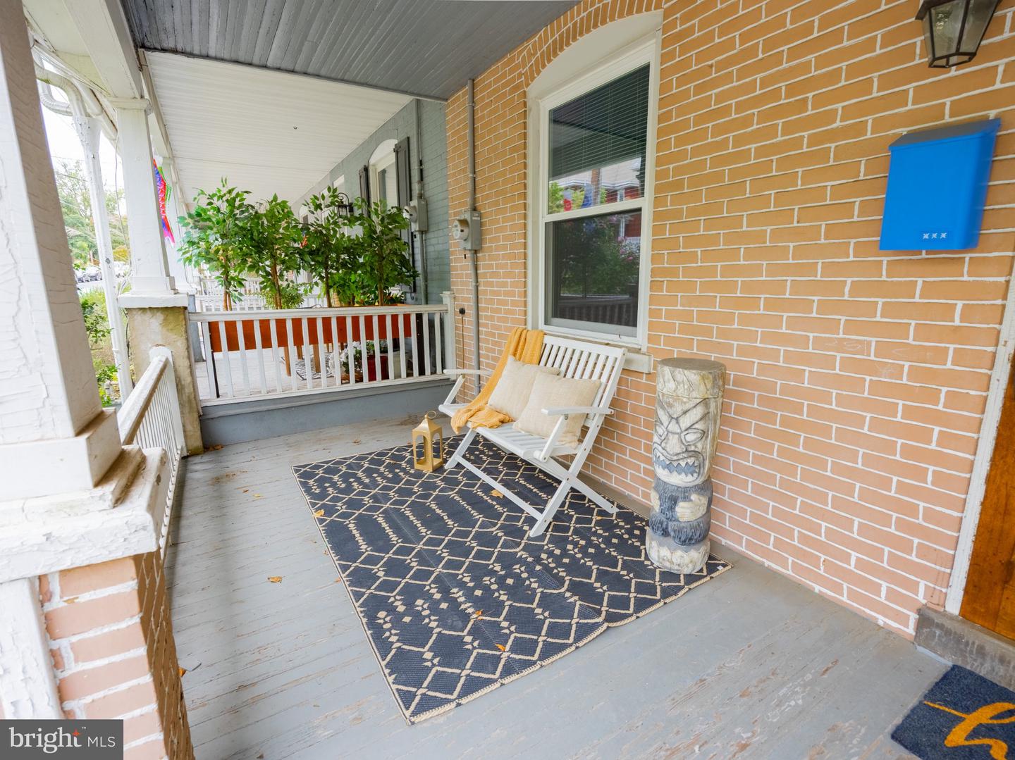 48 Diamond St Property Photo 3