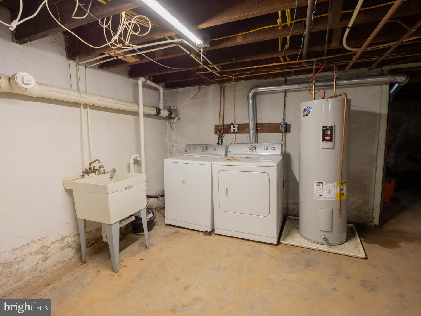 48 Diamond St Property Photo 19