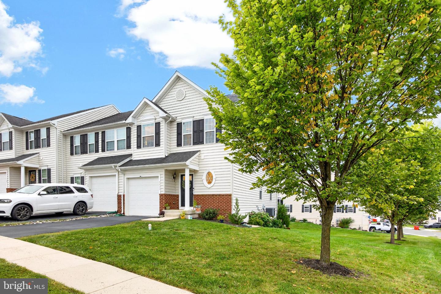 1111 Sageview Drive Sageview Dr # Property Photo 4