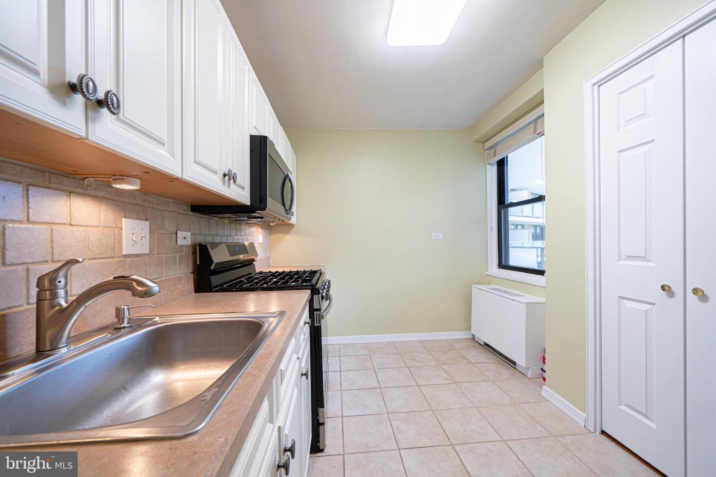 1600 Hagys Ford Rd #4j Property Photo 17