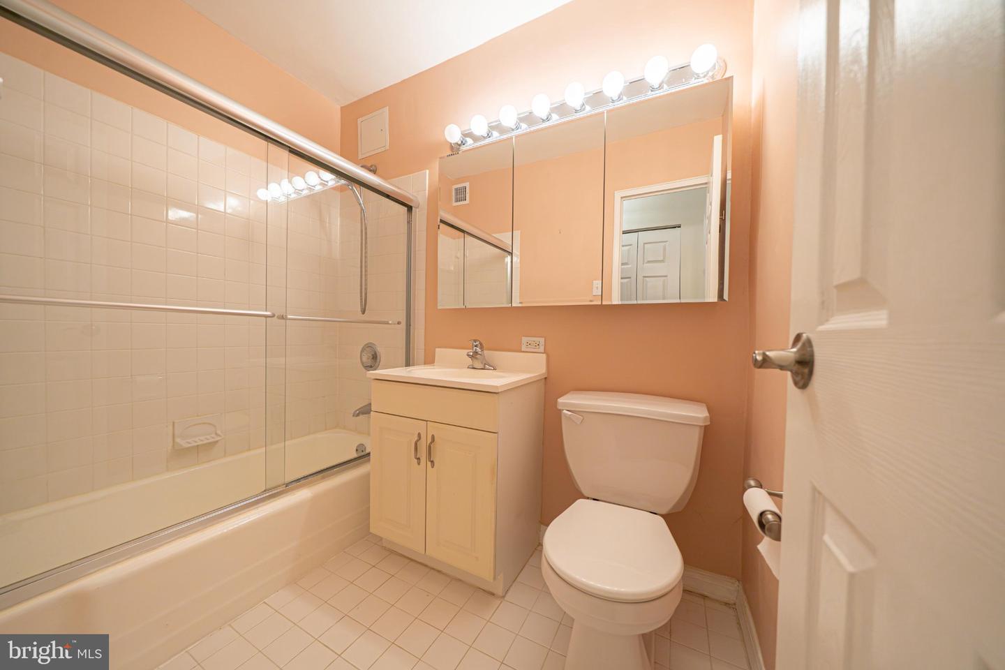 1600 Hagys Ford Rd #4j Property Photo 23