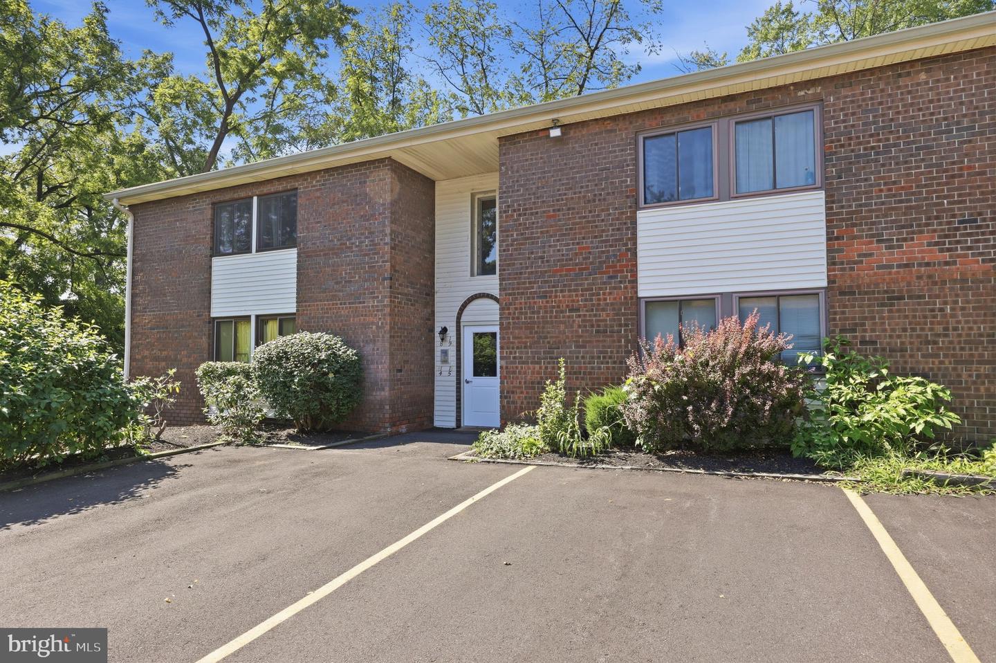 18 Hatters Ct Property Photo 2