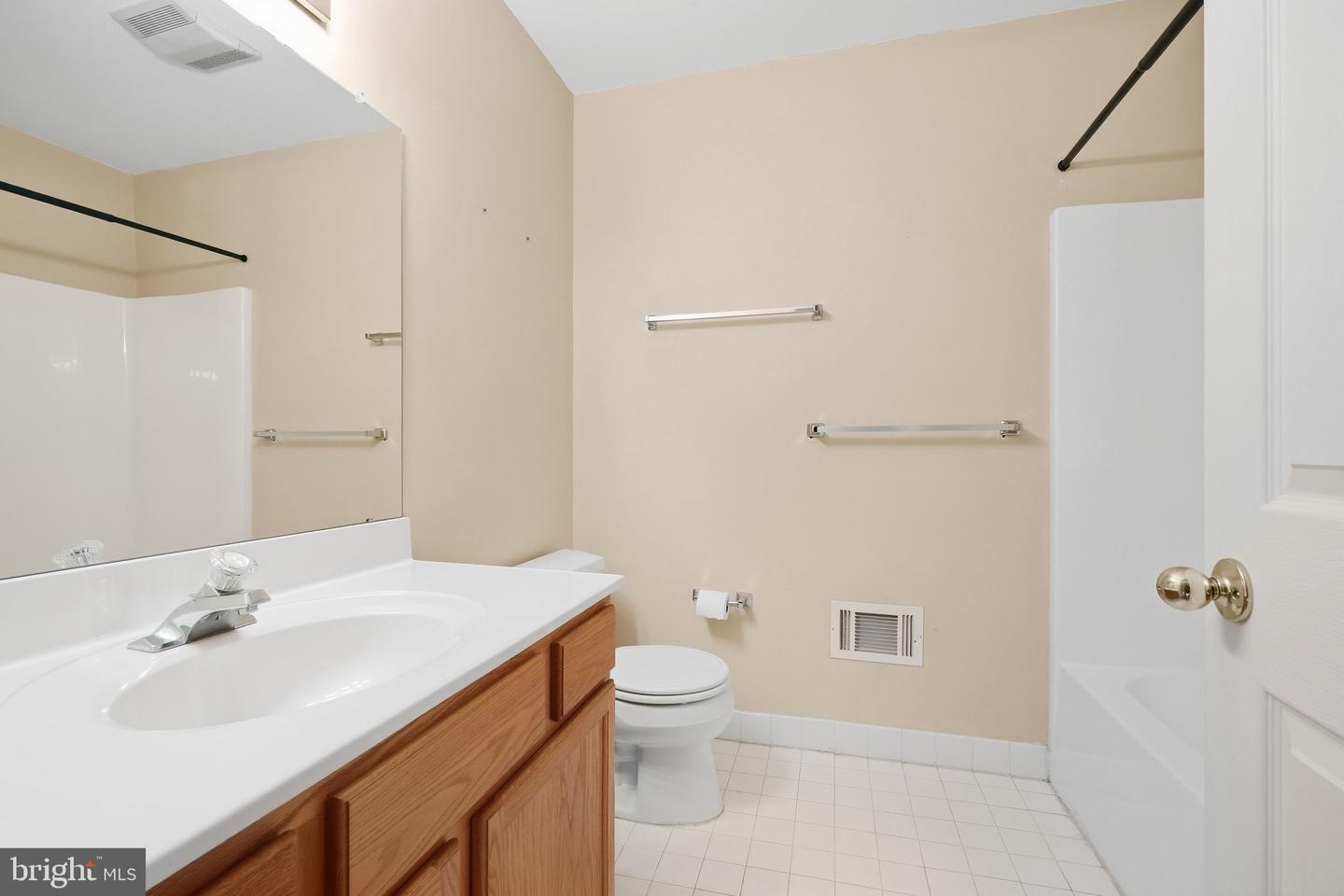 30 Wheatsheaf Ln Property Photo 23