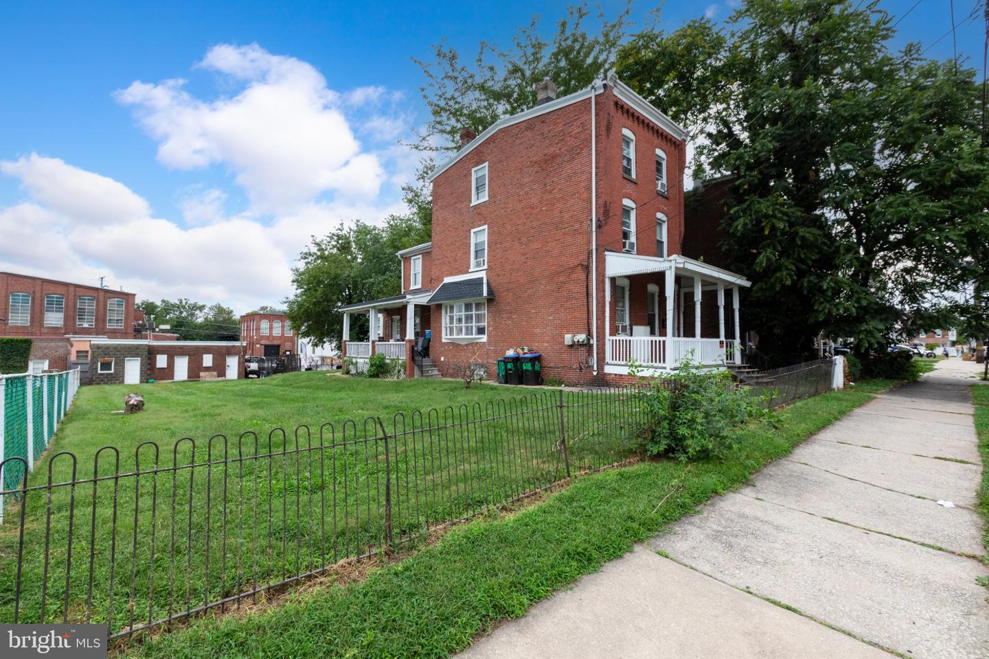 618 W LAFAYETTE ST Property Photo 1