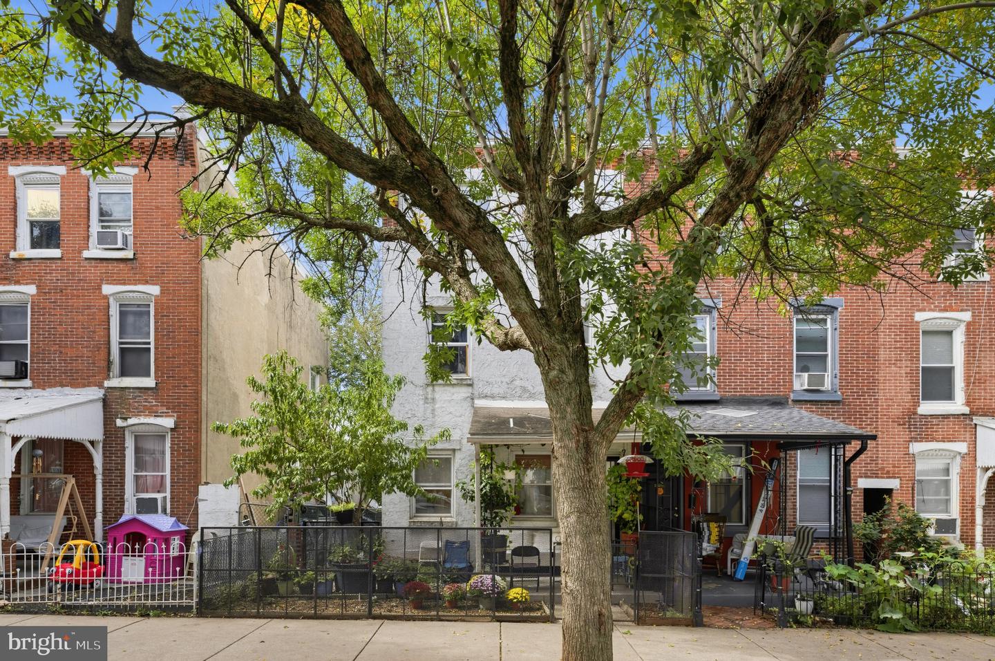 1039 Cherry St Property Photo 1