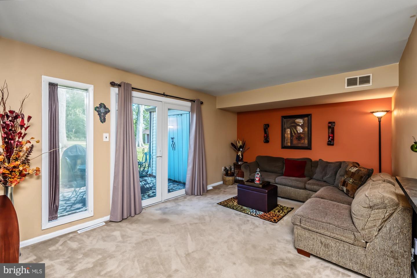 20 Fords Edge Property Photo 6