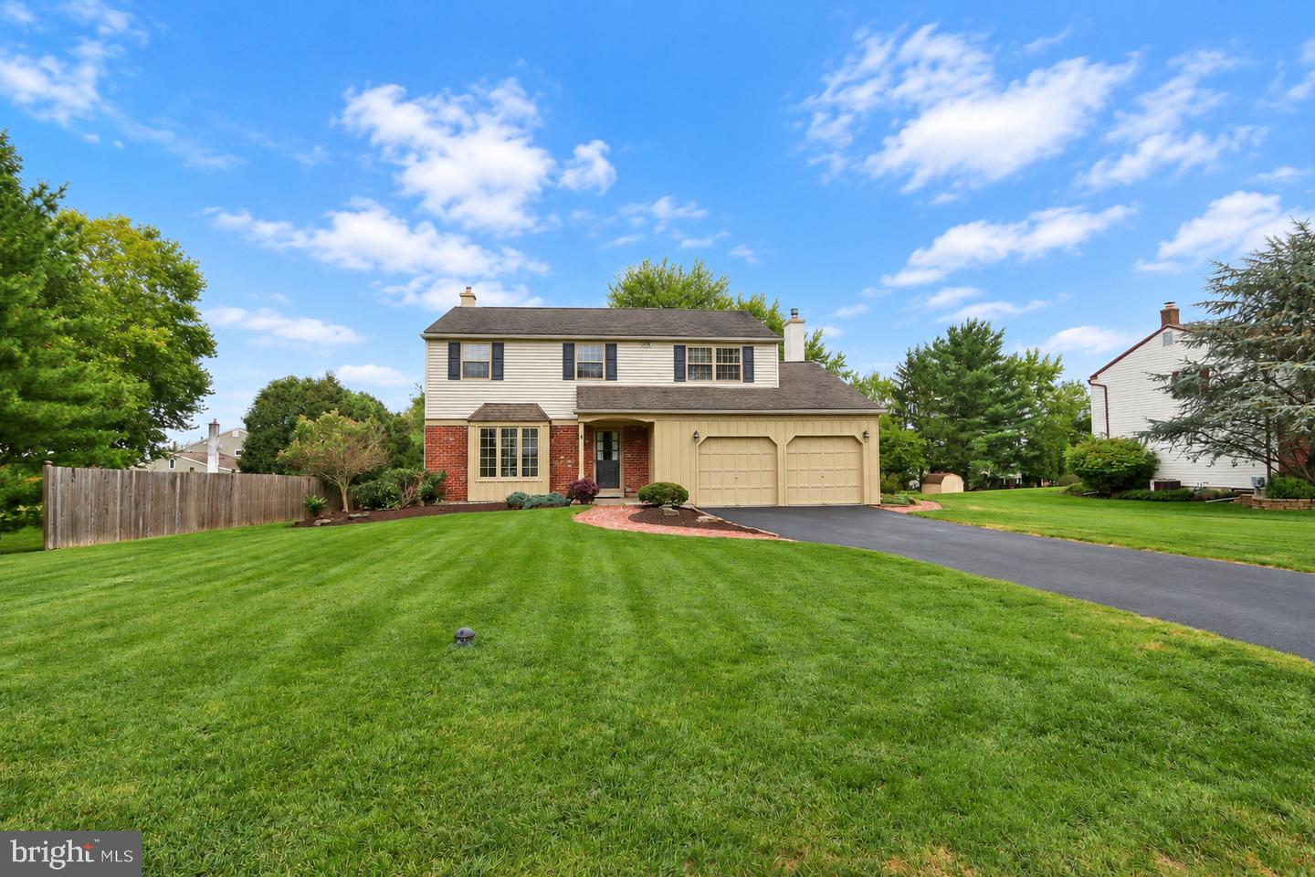 3016 BRAMBLING LN Property Photo 1