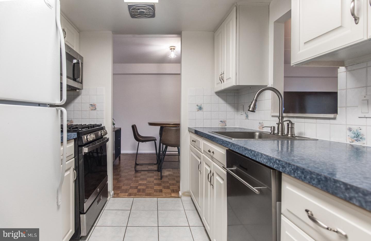 100 West Ave #606-w Property Photo 8