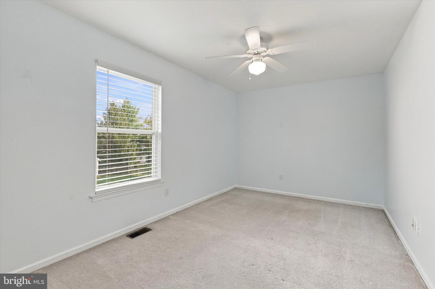 109 Shelburne Dr Property Photo 13